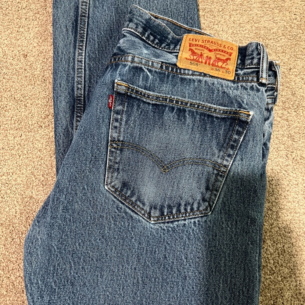 Levi's Classic Straight Men's Jeans in Denim Blue